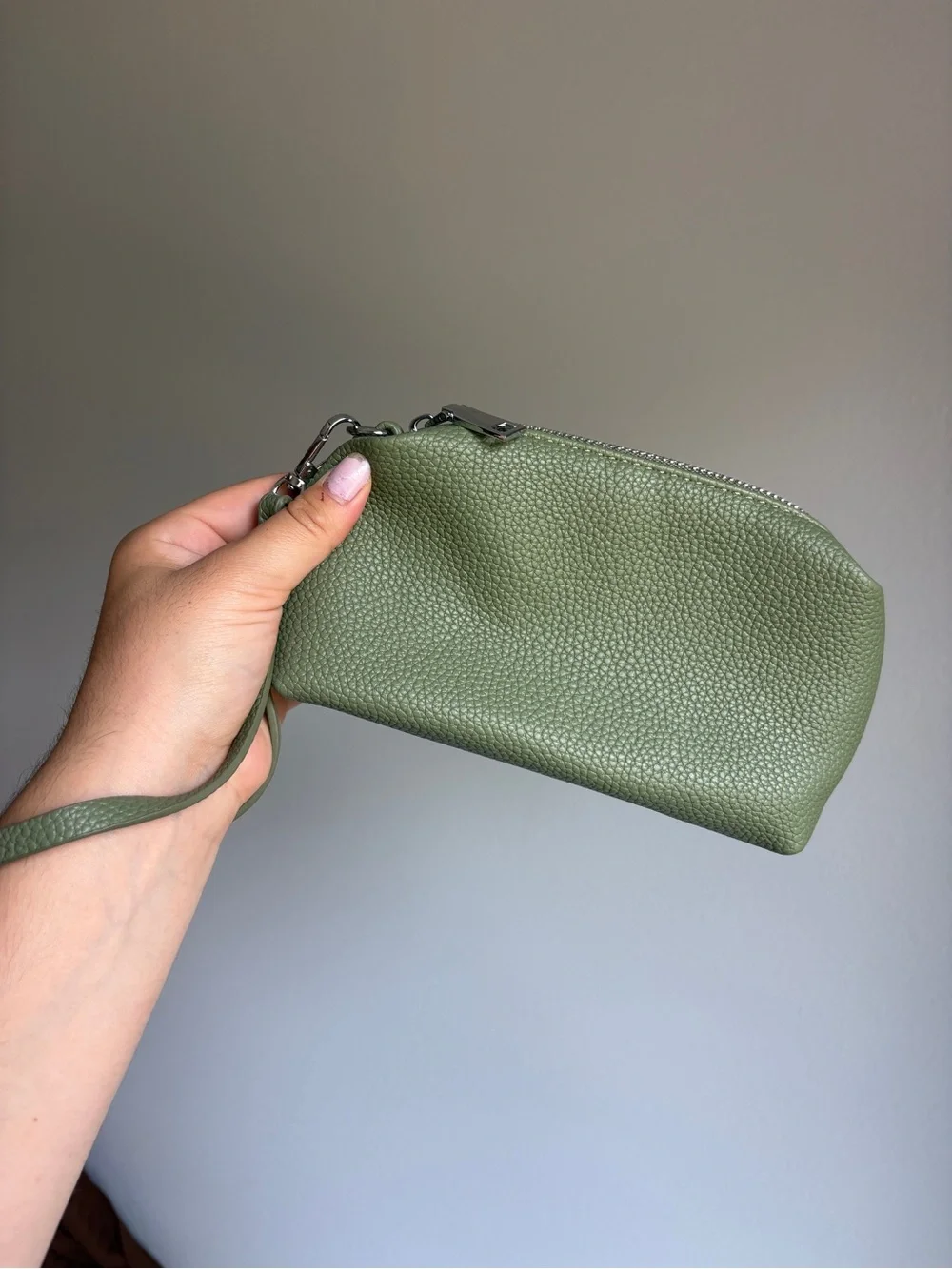 Antik Kraft Olive Green Vegan Pebbled Leather Wristlet Clutch